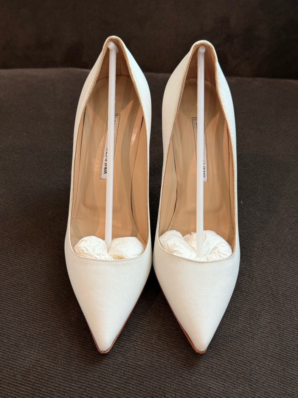 Manolo Blahnik Crepdechine Pumps - Picture 6 of 15